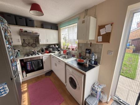 2 bedroom Town house for sale in Shipley Close, Branston, Burton-On-Trent