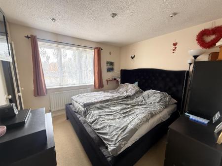 2 bedroom Town house for sale in Shipley Close, Branston, Burton-On-Trent