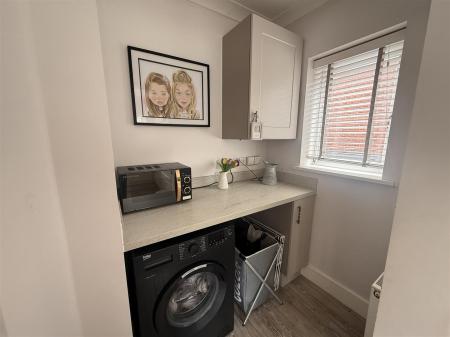 4 bedroom Semi-detached house for sale in Hewer Drive, Castle Gresley, Swadlincote