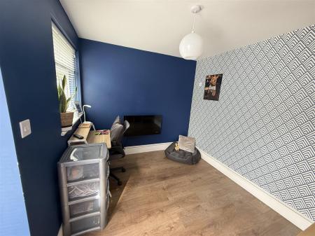 4 bedroom Semi-detached house for sale in Hewer Drive, Castle Gresley, Swadlincote