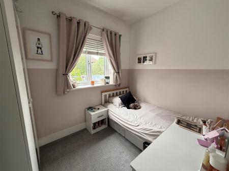 4 bedroom Semi-detached house for sale in Hewer Drive, Castle Gresley, Swadlincote