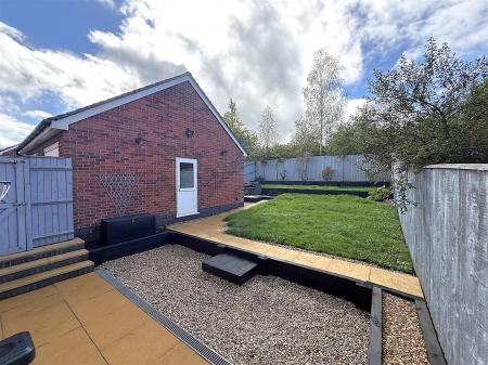 4 bedroom Semi-detached house for sale in Hewer Drive, Castle Gresley, Swadlincote