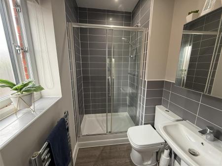 4 bedroom Semi-detached house for sale in Hewer Drive, Castle Gresley, Swadlincote