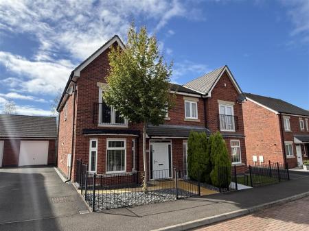 Hewer Drive, Castle Gresley, Swadlincote