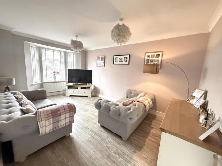 4 bedroom Semi-detached house for sale in Hewer Drive, Castle Gresley, Swadlincote