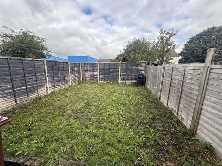 2 bedroom End of terrace house for sale in Victoria Crescent, Burton-On-Trent