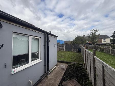 2 bedroom End of terrace house for sale in Victoria Crescent, Burton-On-Trent