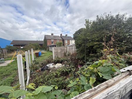 2 bedroom End of terrace house for sale in Victoria Crescent, Burton-On-Trent