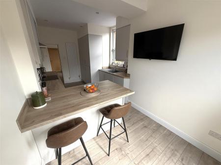 3 bedroom Semi-detached house for sale in Eton Road, Burton-On-Trent