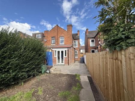3 bedroom Semi-detached house for sale in Eton Road, Burton-On-Trent