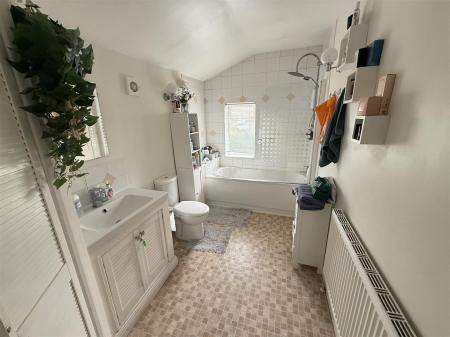 3 bedroom Terraced House for sale in Wetmore Road, Burton-On-Trent
