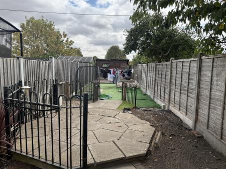 3 bedroom Terraced House for sale in Wetmore Road, Burton-On-Trent