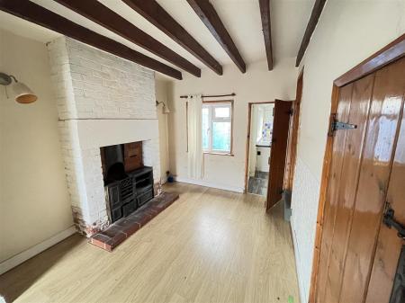 2 bedroom Terraced House for sale in Cross Street, Burton-On-Trent
