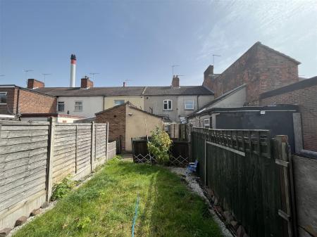 2 bedroom Terraced House for sale in Cross Street, Burton-On-Trent