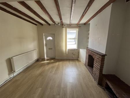 2 bedroom Terraced House for sale in Cross Street, Burton-On-Trent
