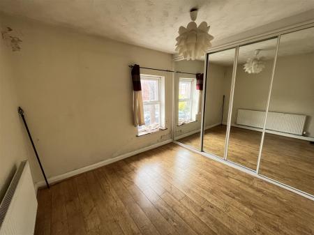 2 bedroom Terraced House for sale in Cross Street, Burton-On-Trent