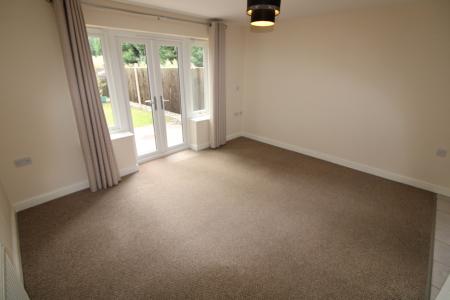 2 bedroom Semi-detached house to let in Saddlers Court, Swadlincote, Measham, DE12
