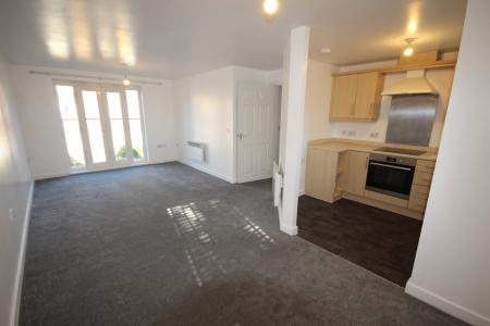 2 bedroom Flat to let in Hendeley Court, Staffordshire, Burton upon Trent, DE14