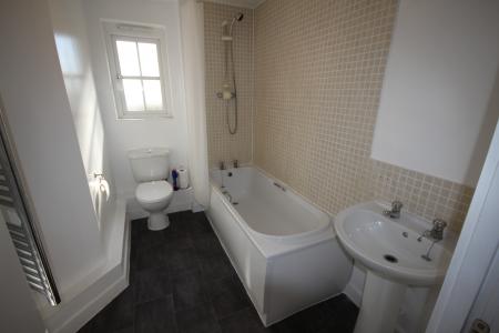 2 bedroom Flat to let in Hendeley Court, Staffordshire, Burton upon Trent, DE14