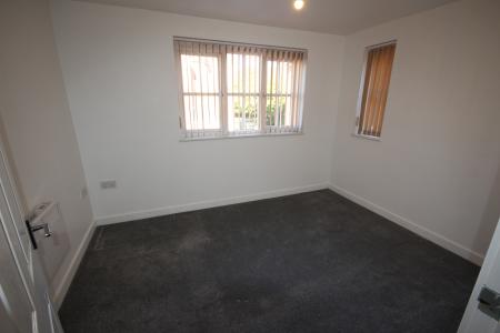 2 bedroom Flat to let in Hendeley Court, Staffordshire, Burton upon Trent, DE14