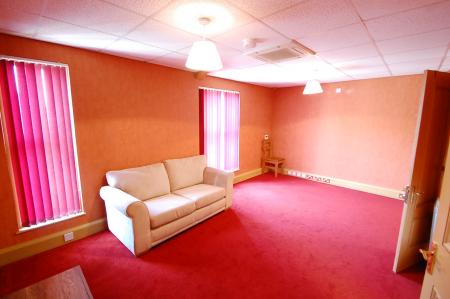 1 bedroom Flat to let in Victoria Road, Staffordshire, Burton upon Trent, DE14