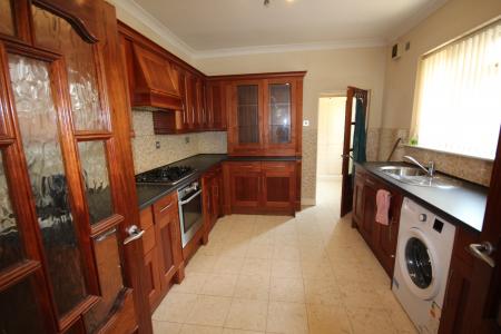3 bedroom Terraced House to let in Eton Road, Staffordshire, Burton upon Trent, DE14