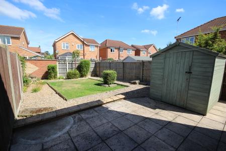 2 bedroom House to let in Coach Way, Willington, DE65