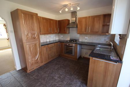 2 bedroom House to let in Coach Way, Willington, DE65