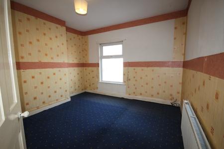 2 bedroom Terraced House to let in Oak Street, Staffordshire, Burton upon Trent, DE14
