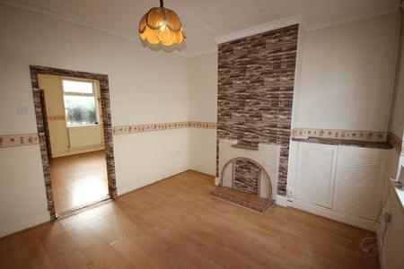 2 bedroom Terraced House to let in Oak Street, Staffordshire, Burton upon Trent, DE14