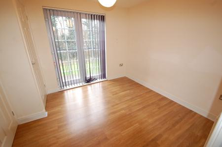 2 bedroom Apartment to let in Wyggeston Street, Burton upon Trent, DE13