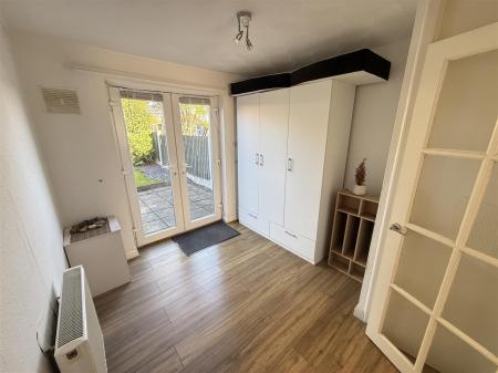 2 bedroom Maisonette for sale in Pinewood Road, Burton-On-Trent