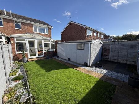 3 bedroom Semi-detached house for sale in Fairham Road, Stretton, Burton-On-Trent