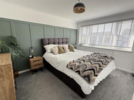 3 bedroom Semi-detached house for sale in Fairham Road, Stretton, Burton-On-Trent