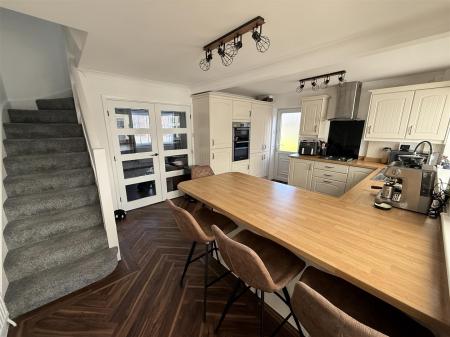 3 bedroom Semi-detached house for sale in Fairham Road, Stretton, Burton-On-Trent