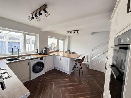 3 bedroom Semi-detached house for sale in Fairham Road, Stretton, Burton-On-Trent