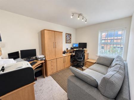 4 bedroom Detached house for sale in Marley Way, Drakelow, Burton-On-Trent
