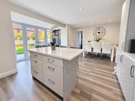 4 bedroom Detached house for sale in Marley Way, Drakelow, Burton-On-Trent