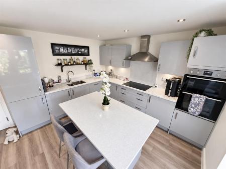 4 bedroom Detached house for sale in Marley Way, Drakelow, Burton-On-Trent