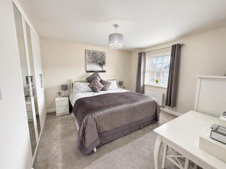 4 bedroom Detached house for sale in Marley Way, Drakelow, Burton-On-Trent