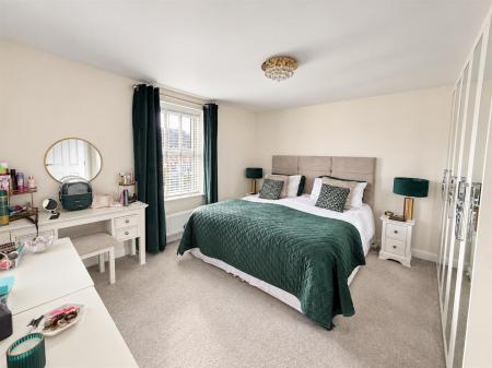 4 bedroom Detached house for sale in Marley Way, Drakelow, Burton-On-Trent