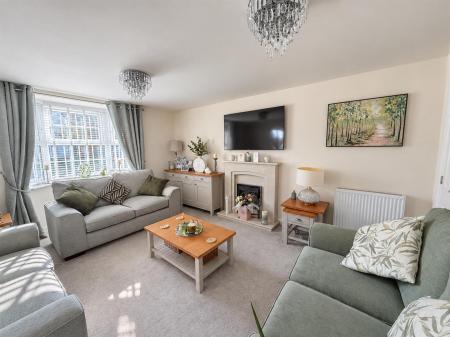 4 bedroom Detached house for sale in Marley Way, Drakelow, Burton-On-Trent
