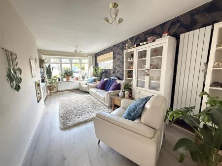 3 bedroom Detached house for sale in Welford Rise, Burton-On-Trent