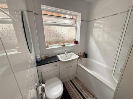 3 bedroom Detached house for sale in Welford Rise, Burton-On-Trent
