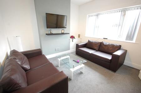 1 bedroom House share to let in Wyggeston Street, Burton upon Trent, DE13