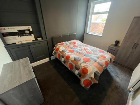1 bedroom House share to let in Shobnall Street, Staffordshire, Burton upon Trent, DE14