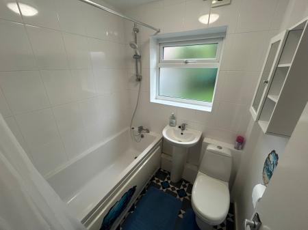 2 bedroom Terraced House to let in Wellington Street, Staffordshire, Burton upon Trent, DE14
