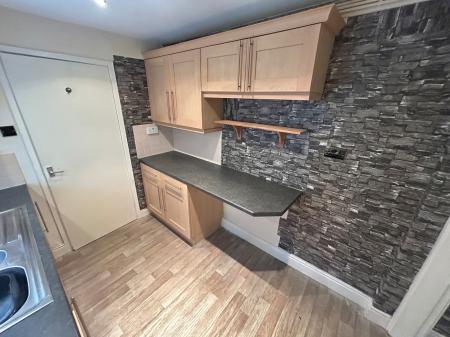 2 bedroom Terraced House to let in Wellington Street, Staffordshire, Burton upon Trent, DE14