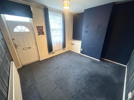 2 bedroom Terraced House to let in Wellington Street, Staffordshire, Burton upon Trent, DE14