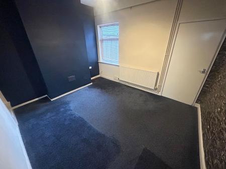 2 bedroom Terraced House to let in Wellington Street, Staffordshire, Burton upon Trent, DE14